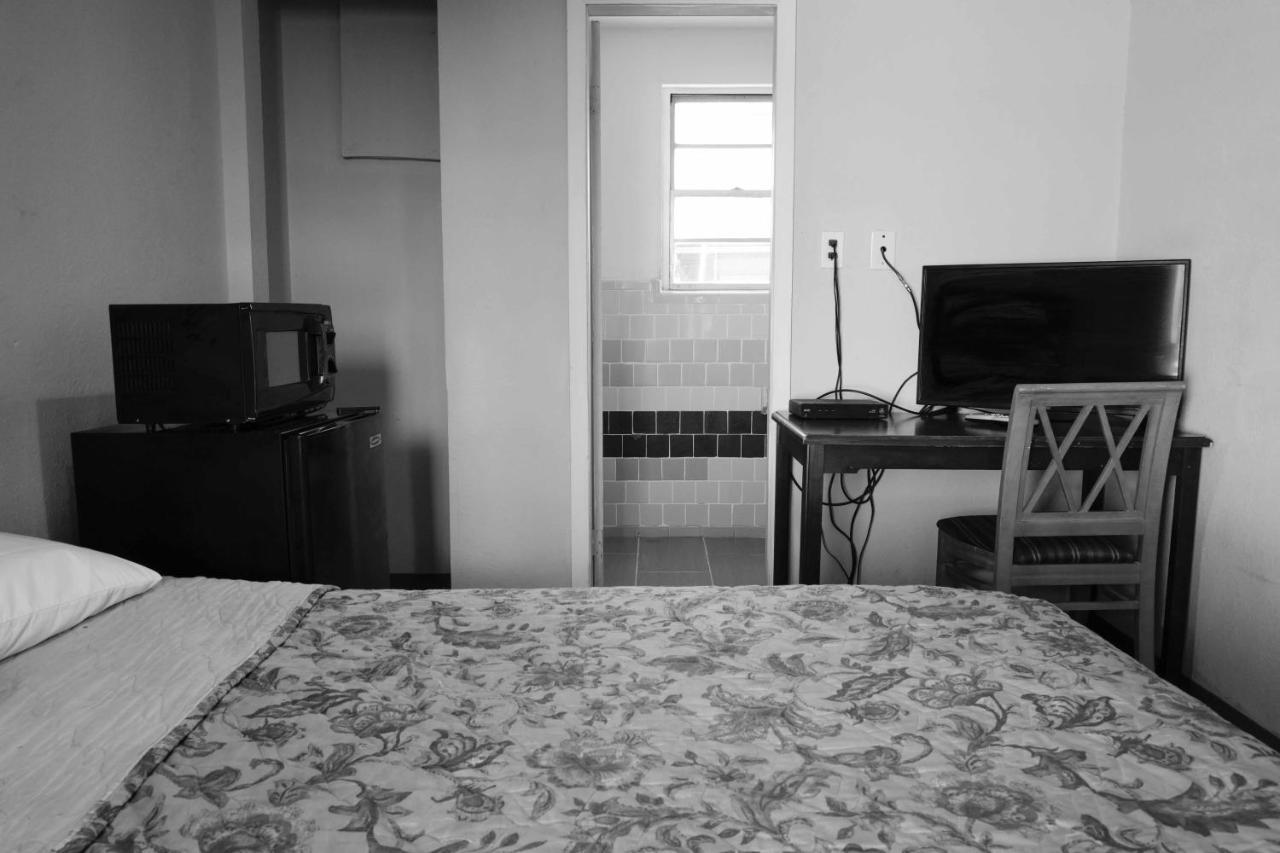 Richmond Motel Екстер'єр фото